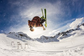 kaiyun.com-【武器装备】棒球装备的最新科技应用，棒球 装备