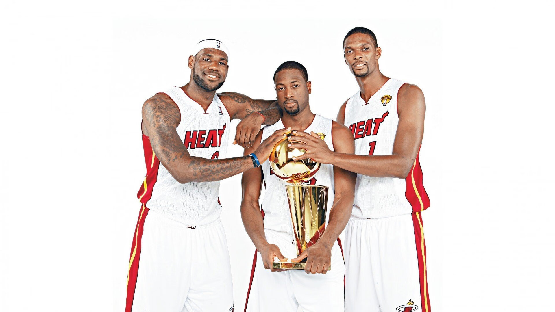 中国男篮加强身体对抗 提升比赛硬度，中国男篮很弱吗